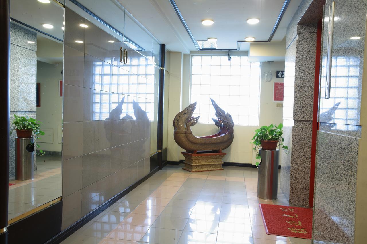 Sun Hotel Taichung Exterior photo